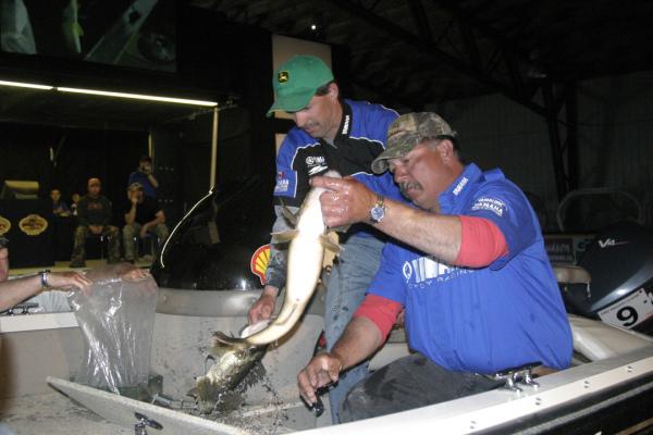 Kelvin Caul and Ted Heyens show off catch