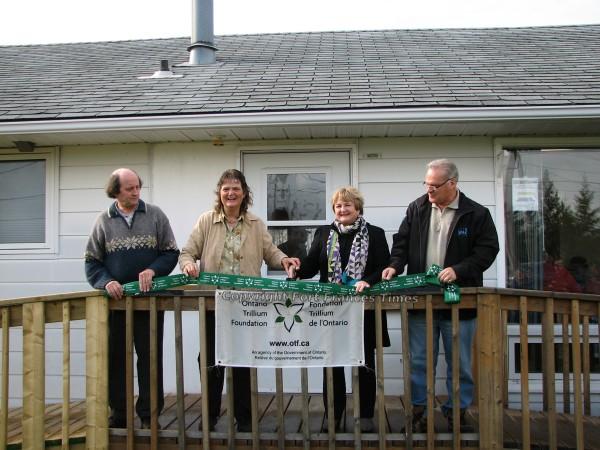 W.I. ribbon cutting