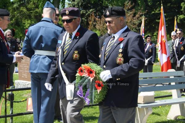 Carrying wreath