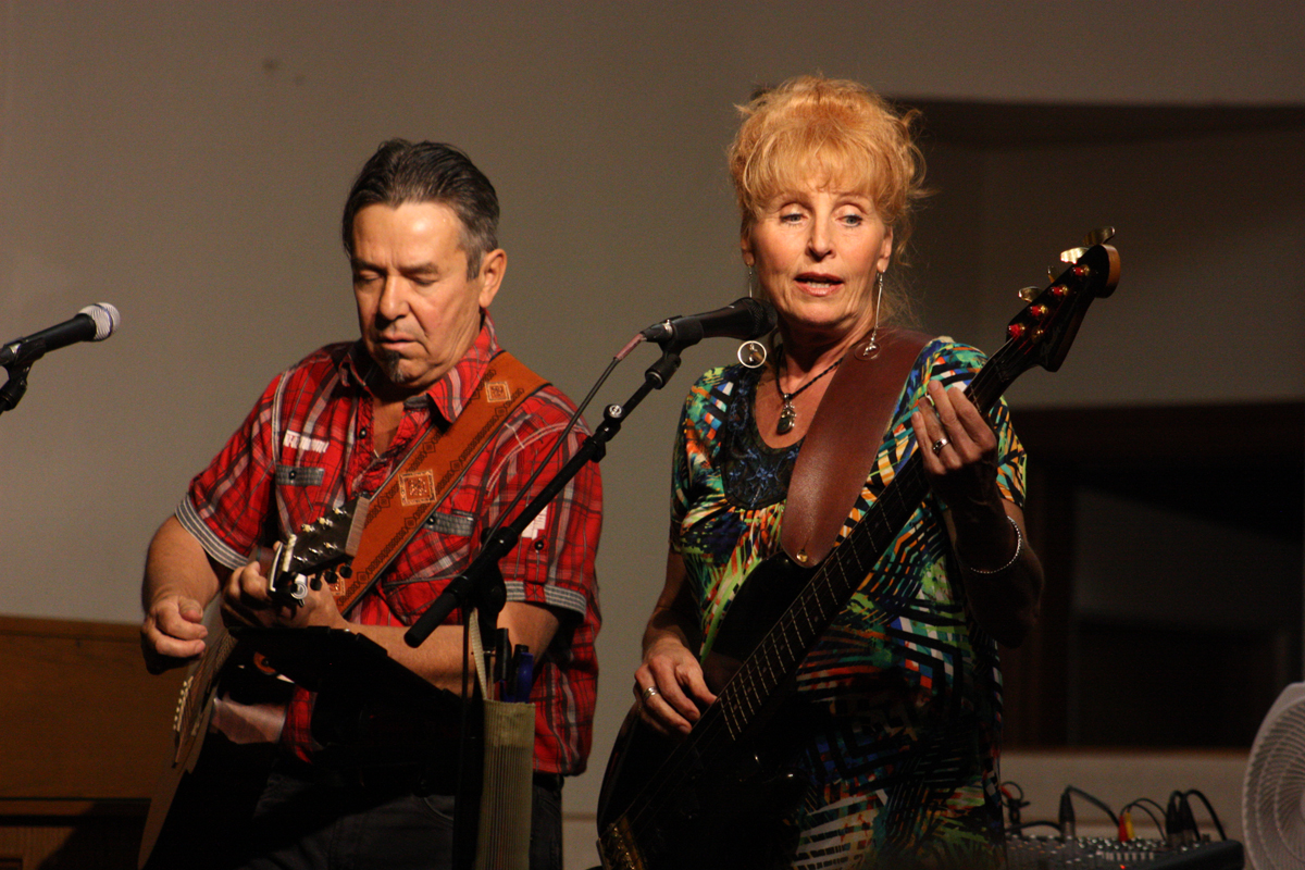 Folk duo