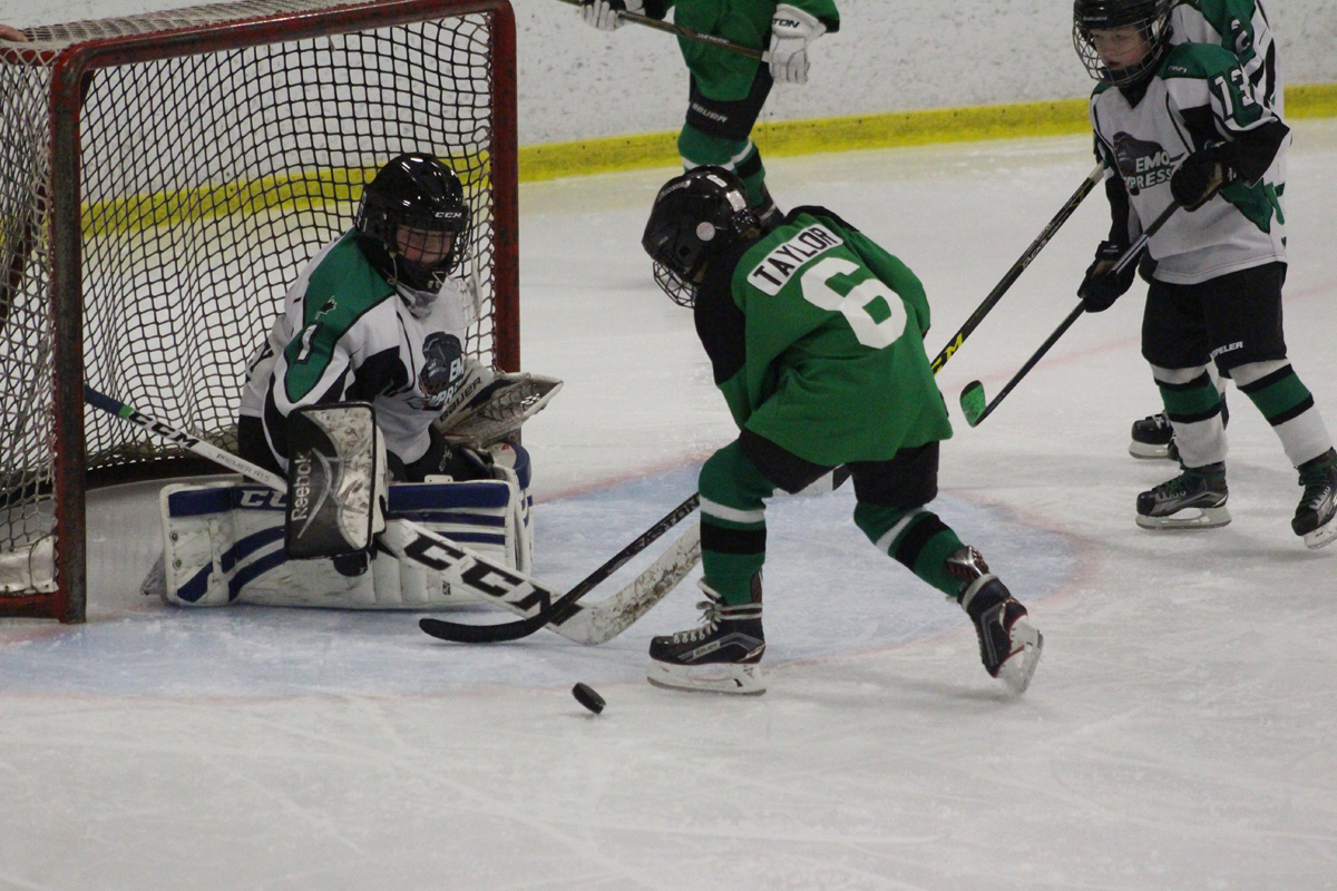 Loose puck