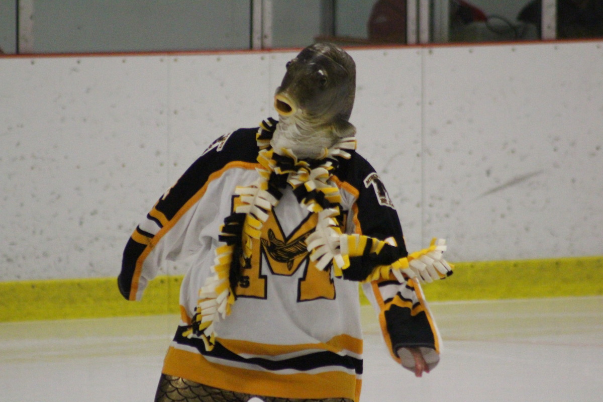 Muskie costume