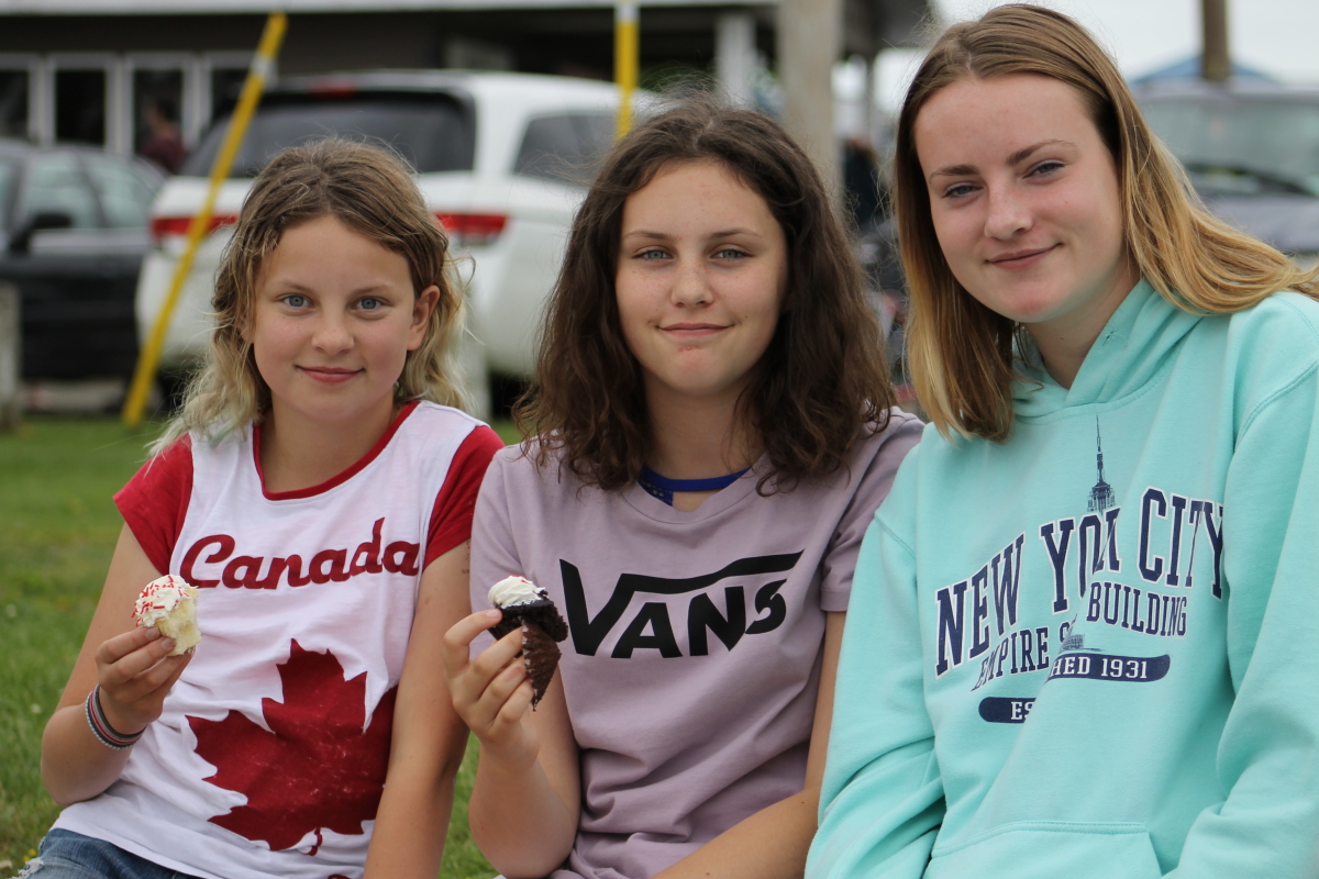 Canada day spectators