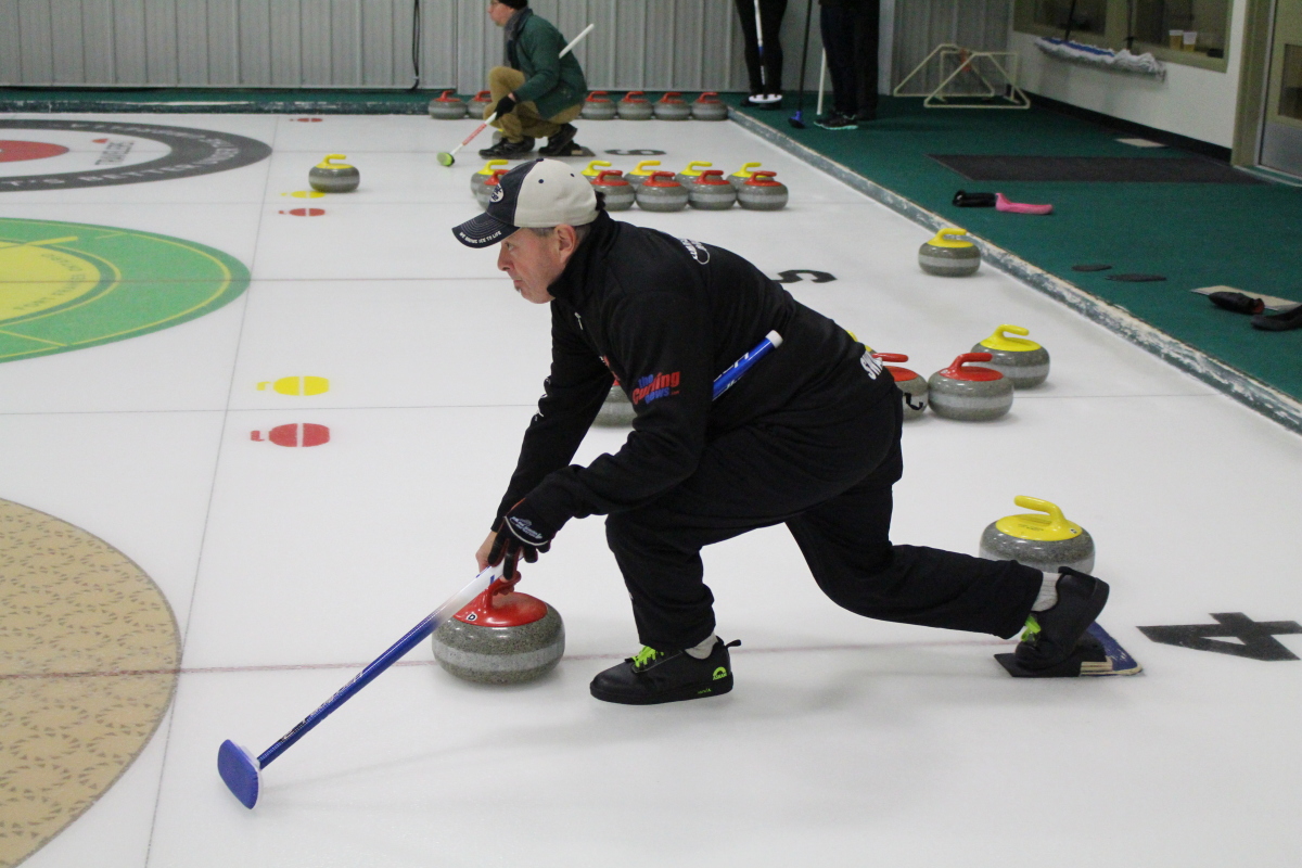 Touring curler