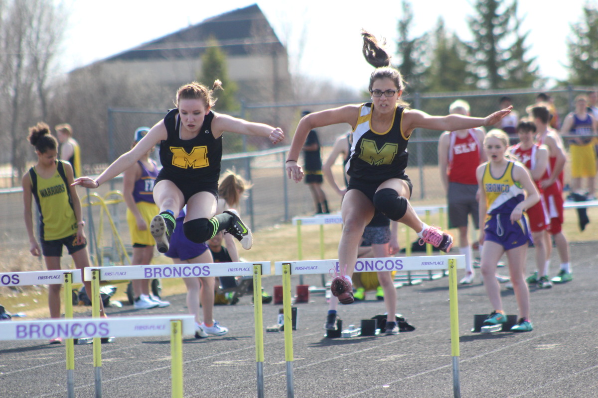 Muskie hurdlers