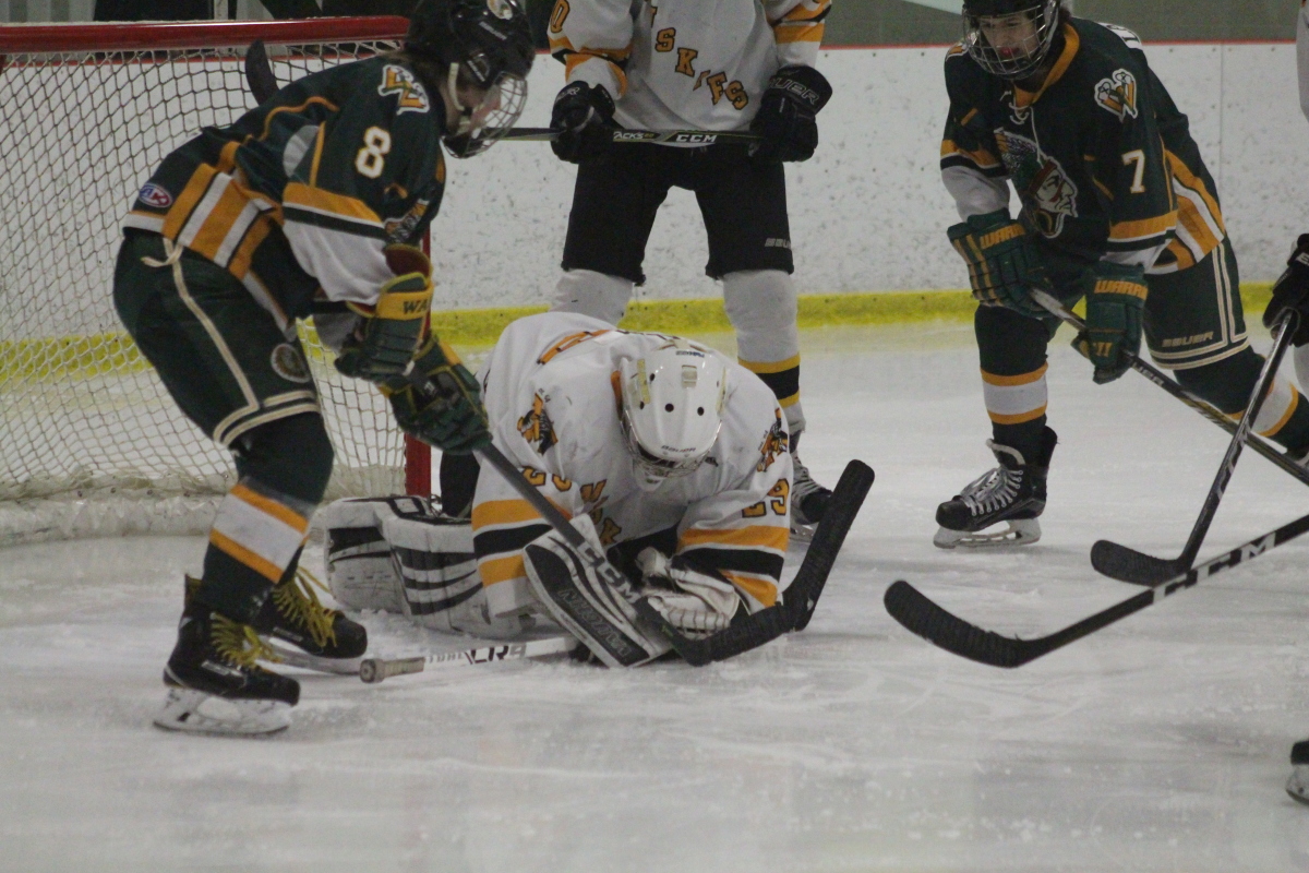 Smothering puck