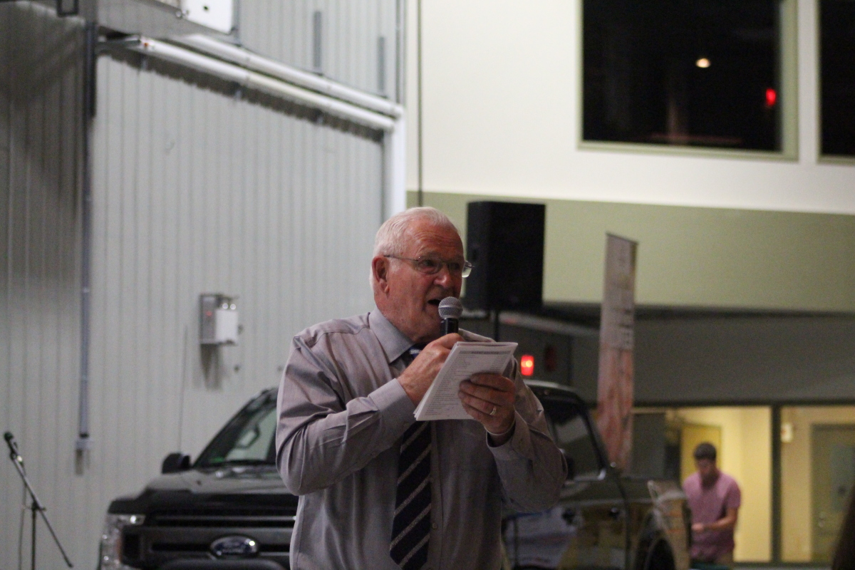 DU auctioneer