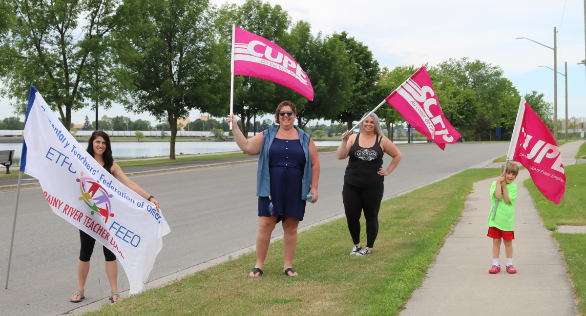 CUPE supporters