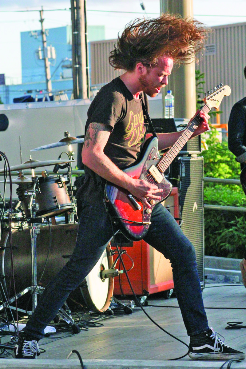 HHC guitarist