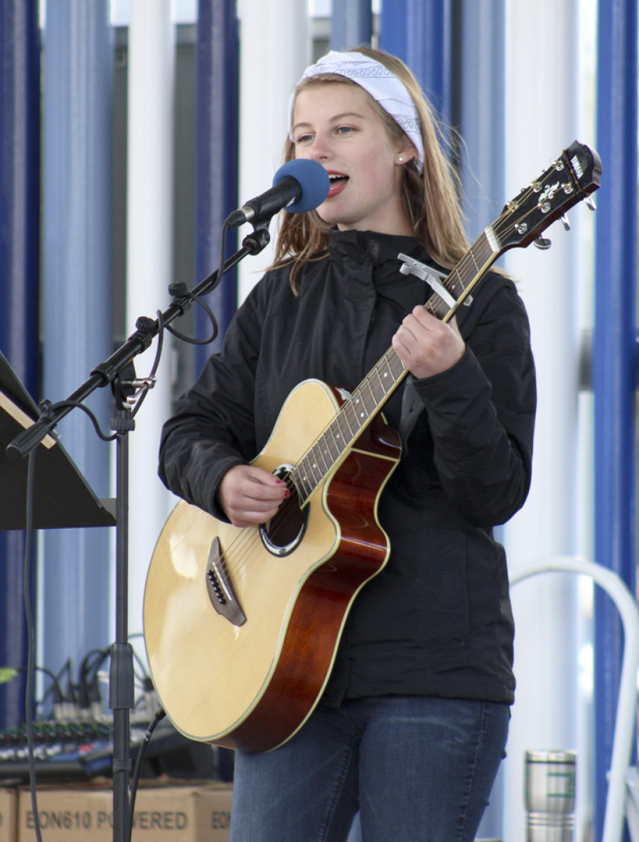 Square performer