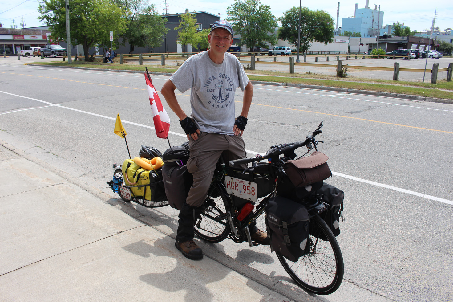 Cyclist finds kindness in Fort Frances on way to Argentina