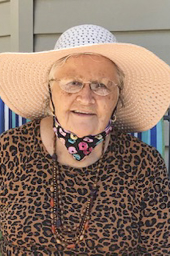 ISABELLE LINDHOLM