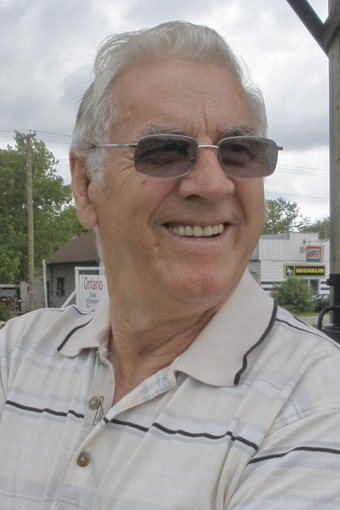 WILLIAM (BILL) PAUL SZLAUKO