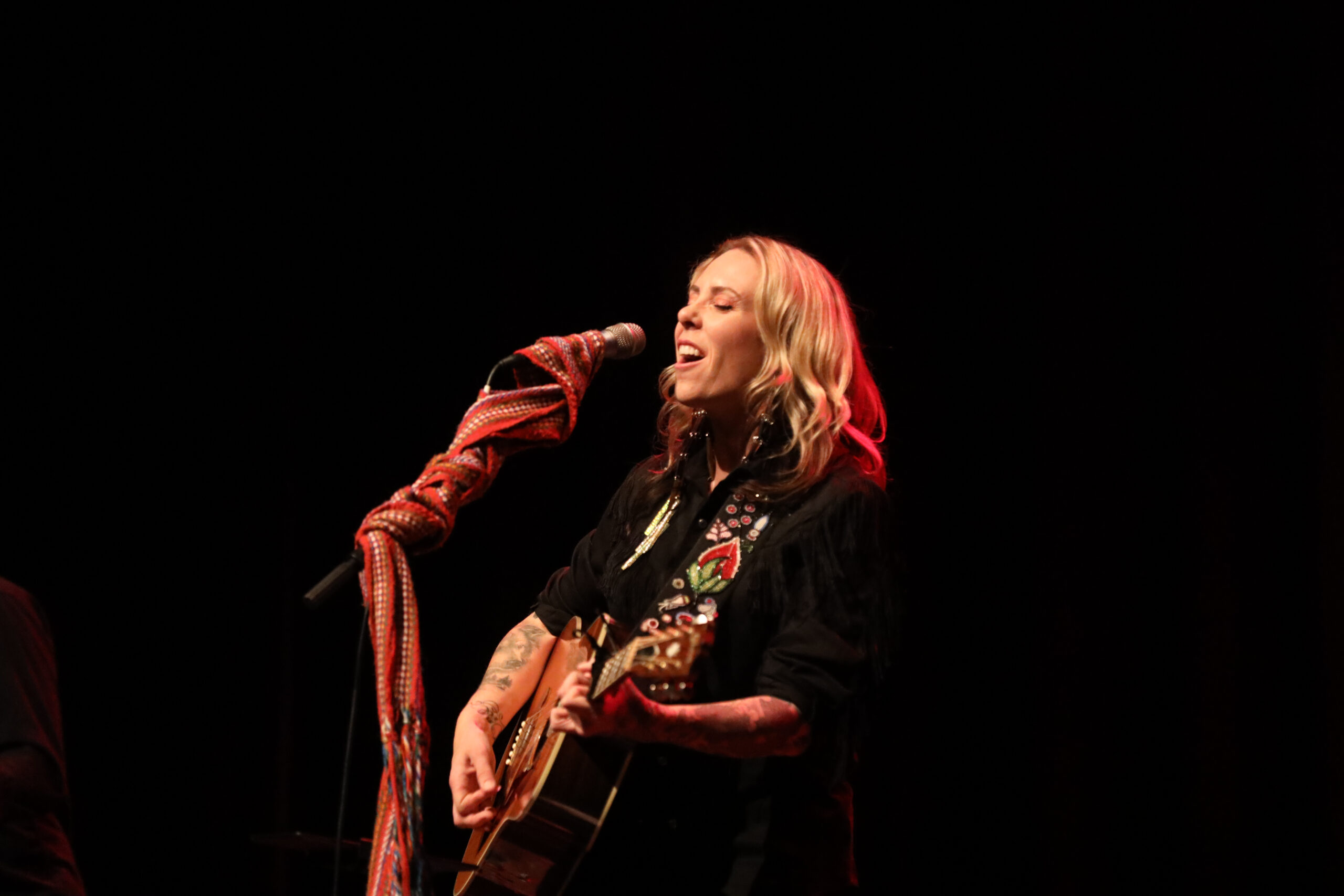 Amanda Rheaume brings stories and songs