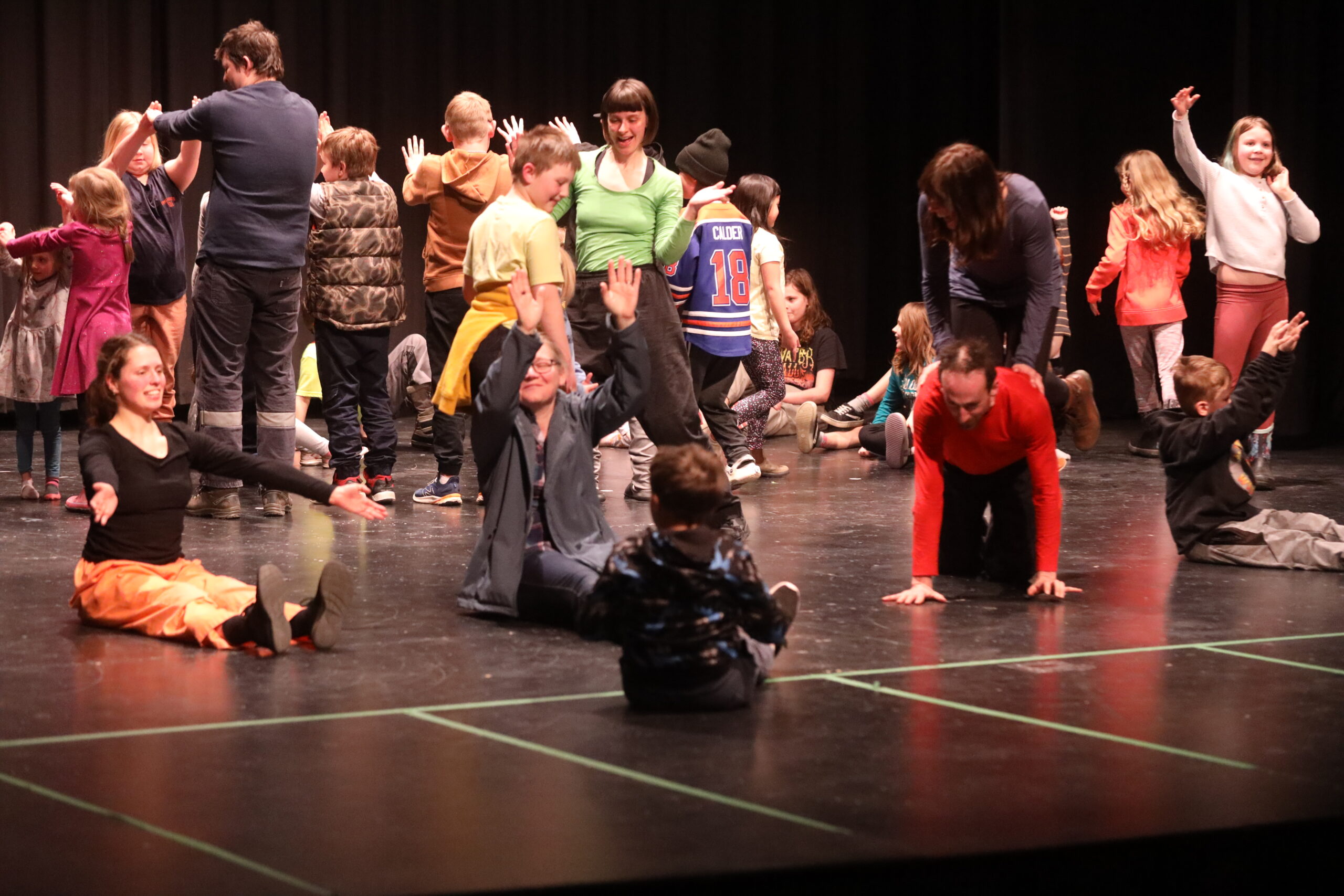 ‘Tetris’ wows crowd with feats of flexibility