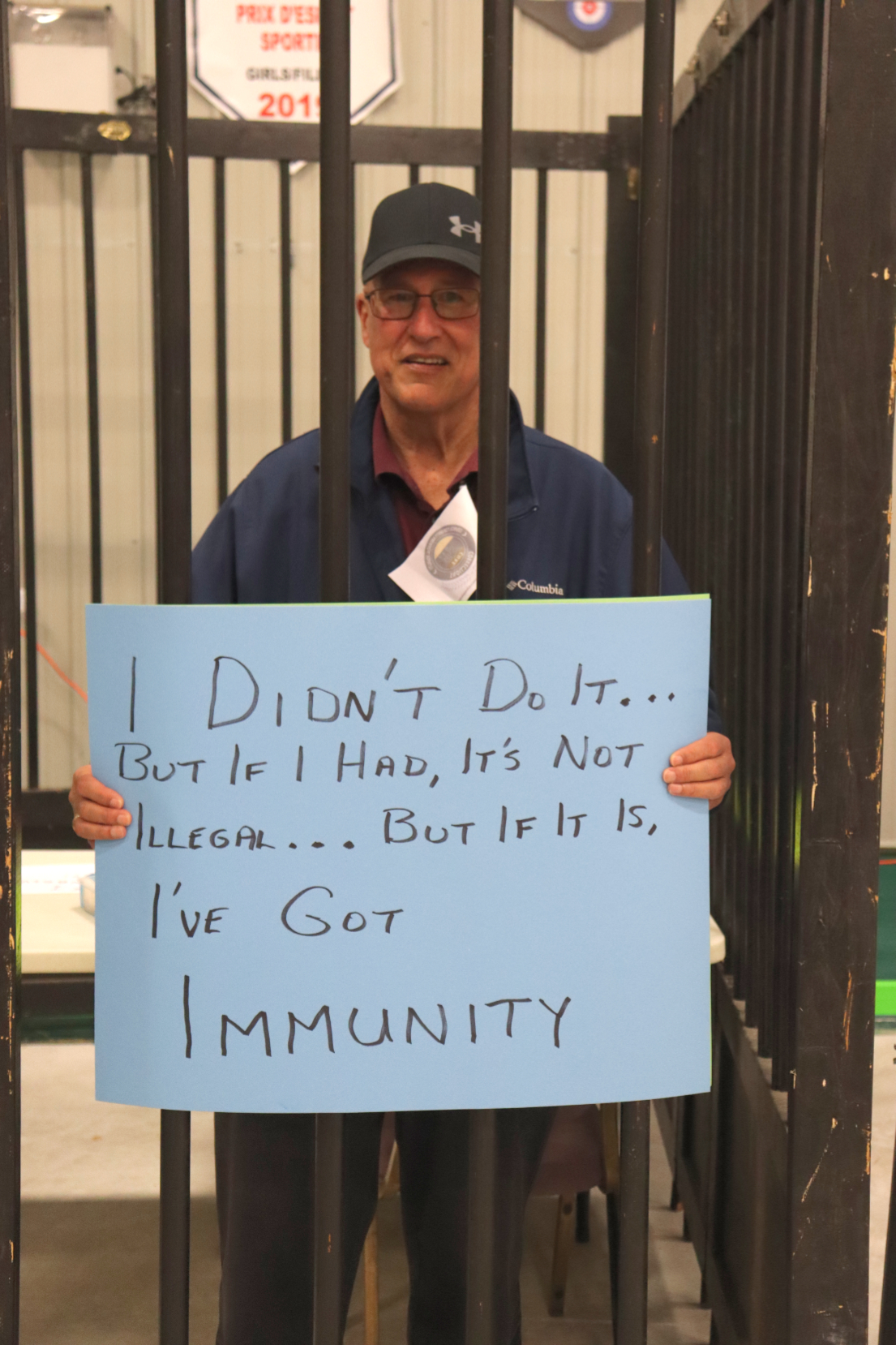 Maki behind bars (for a good cause)