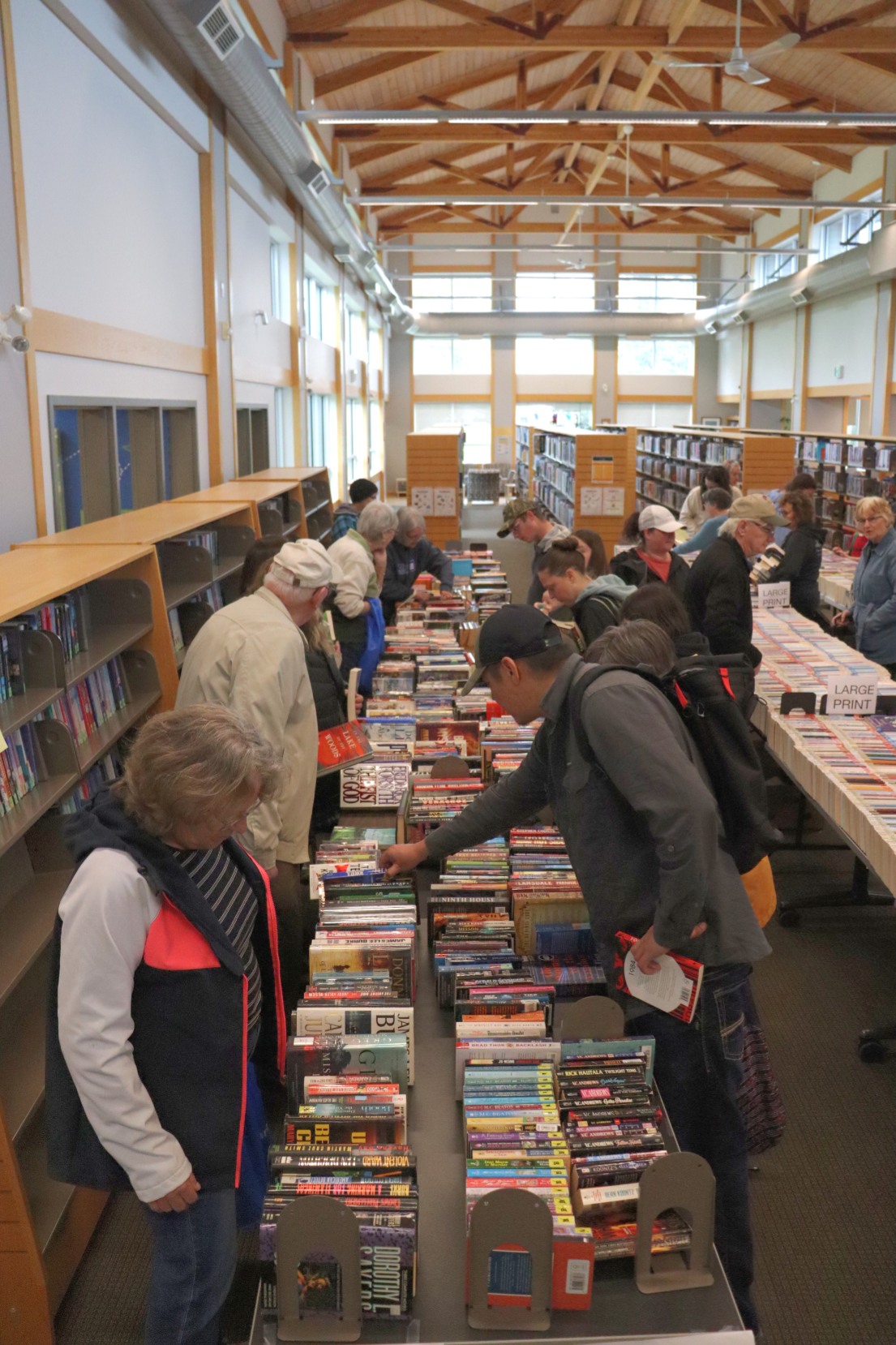 Bibliophiles converge on FFPLTC for annual sale