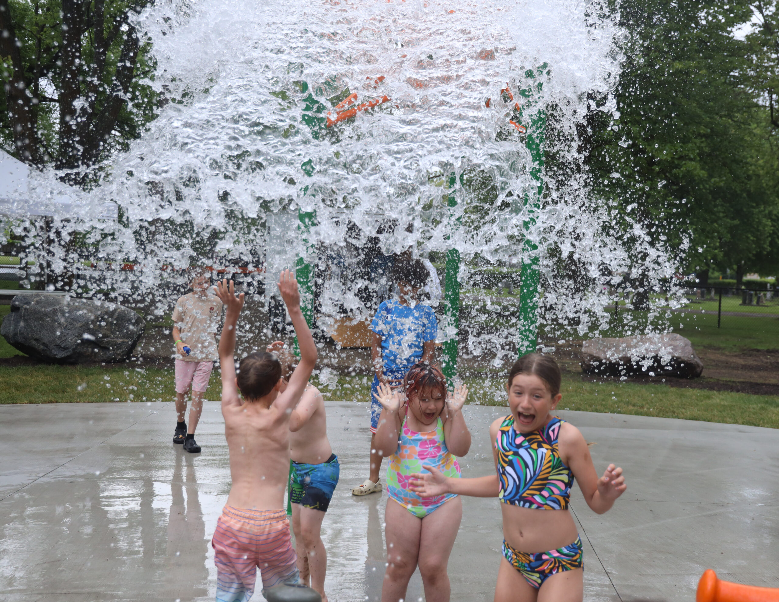 Fort Frances makes a splash