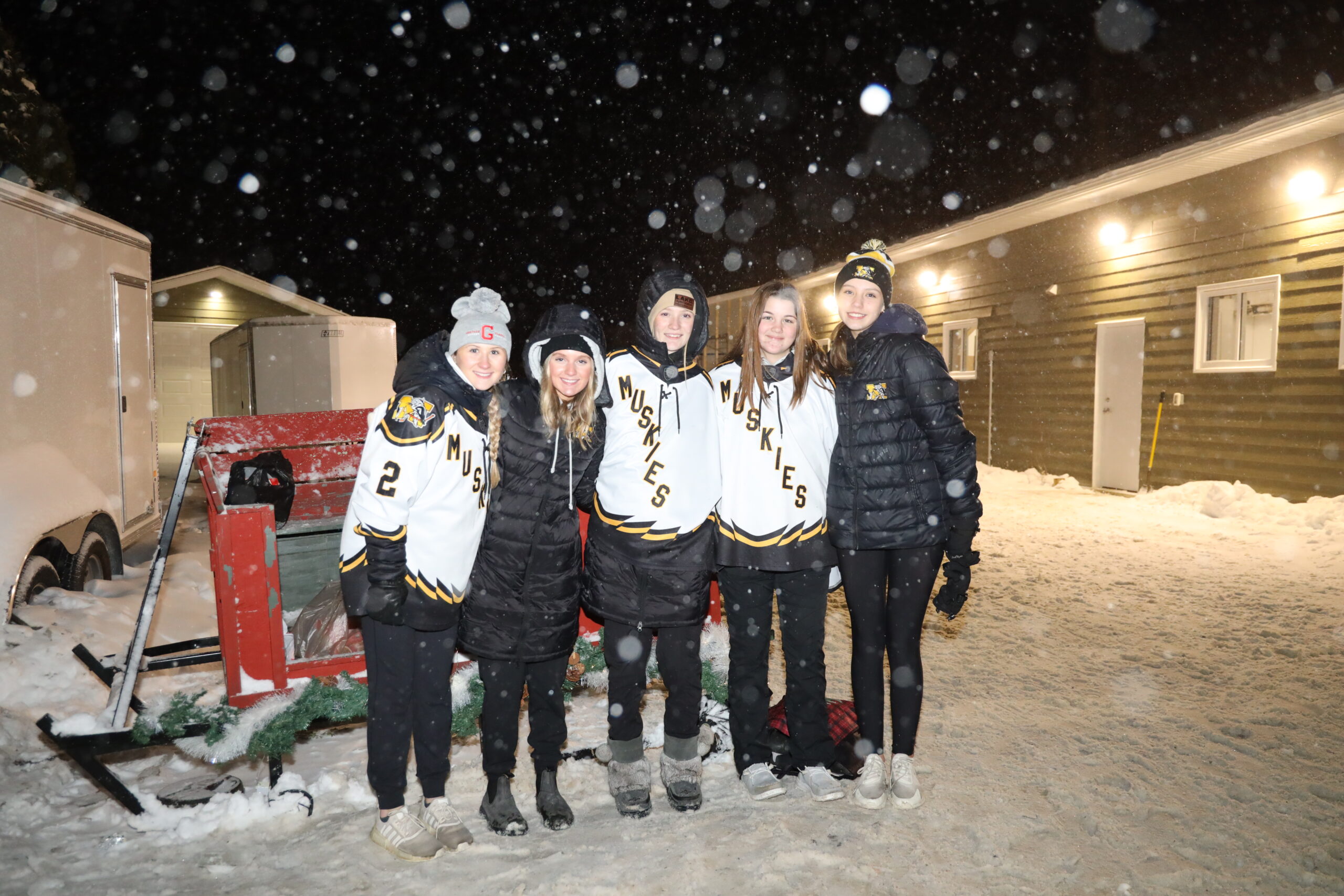 Lighting the night with Christmas wonder