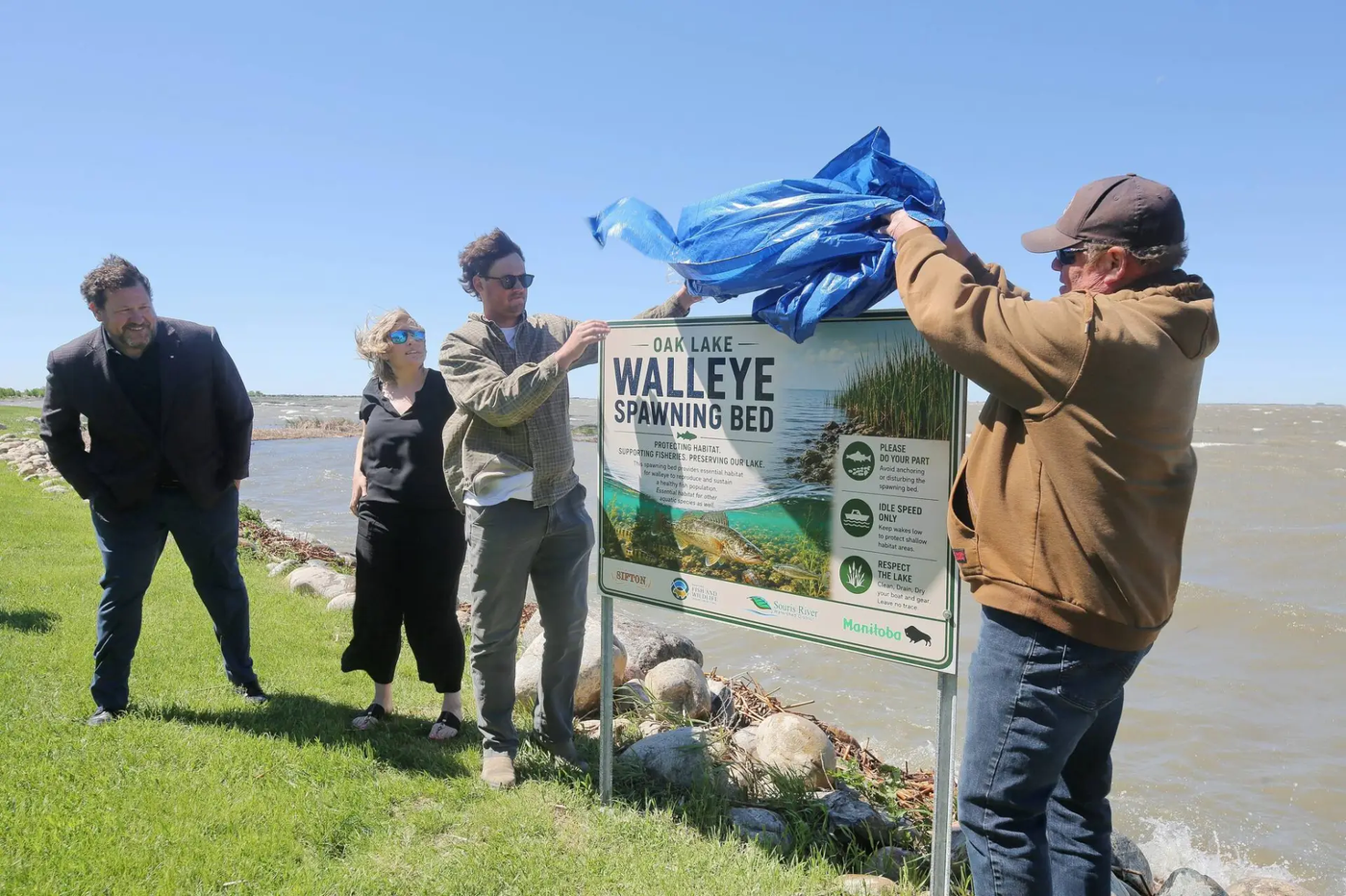 Spawning bed installed to boost fishing at Oak Lake